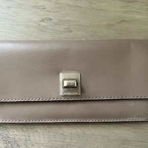 MK wallet